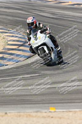 media/Dec-01-2025-Moto Forza (Mon) [[2daa91e15f]]/2-Intermediate Group/Session 2 (Turns 9 and 10)/